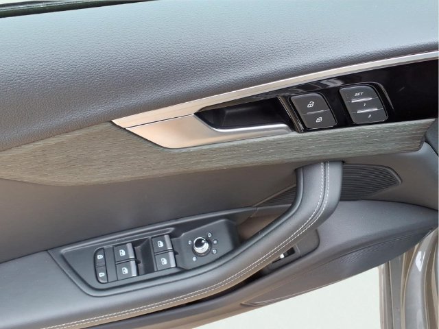 Used 2024  Audi S line Premium Plus image 17