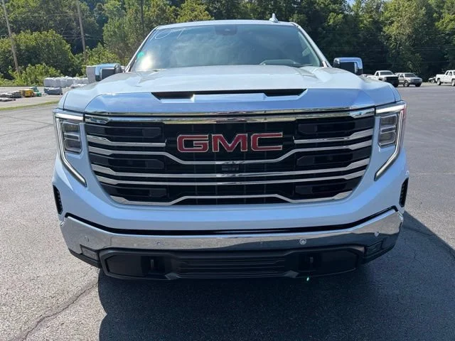 New 2026 Glacier White Tricoat GMC SLT image 7