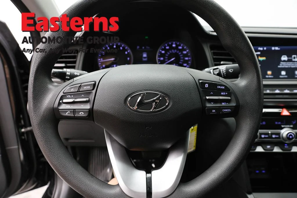 Used 2020 Black Hyundai SEL image 10