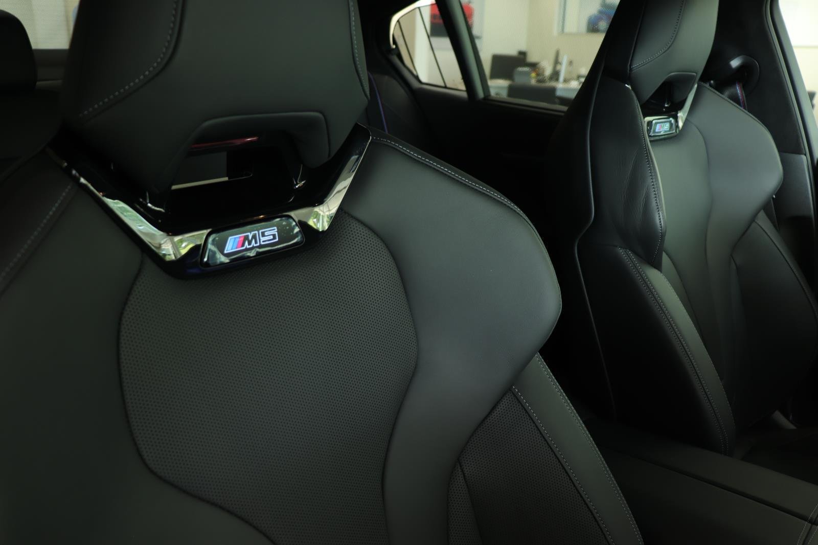 Used 2026 Alpine White BMW Base image 20