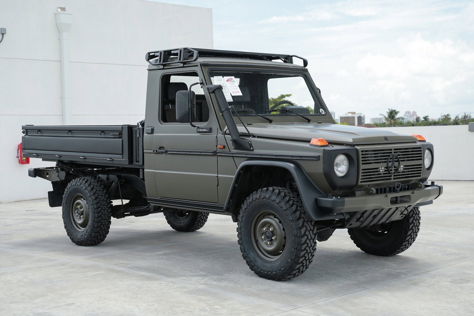 Used 1994 Green Mercedes-Benz  image 7