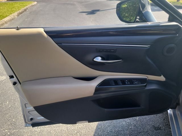Used 2019 Silver Lexus 350 image 14