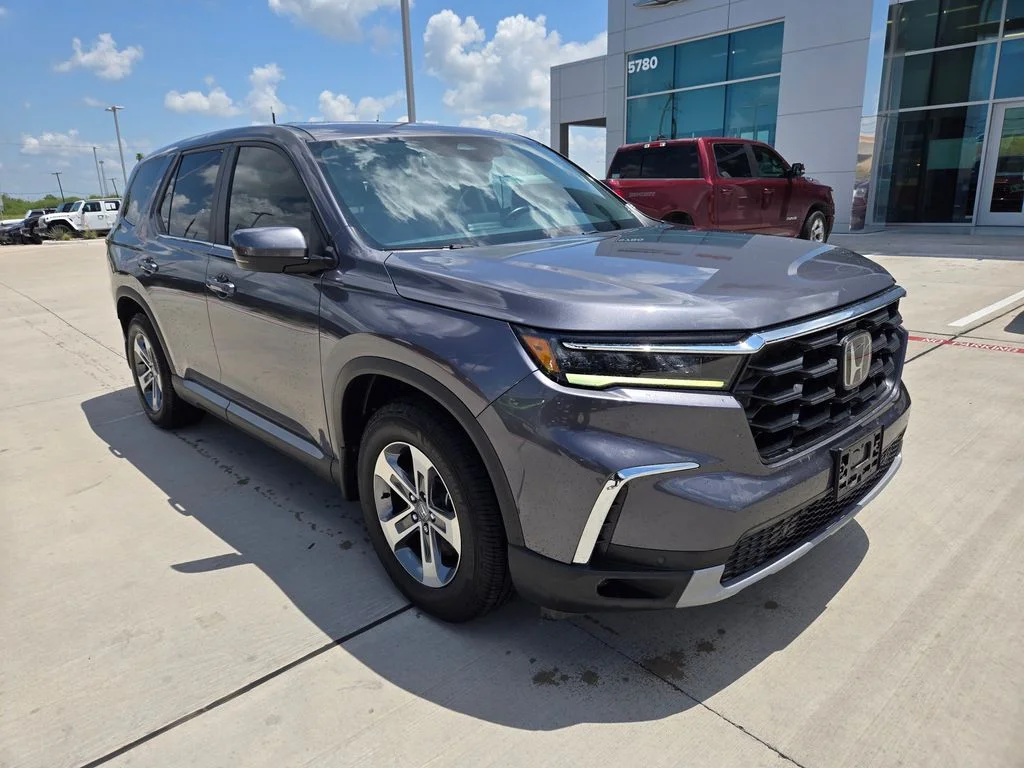 2023 Honda Pilot EX-L 8-Occupant 2WD's photo