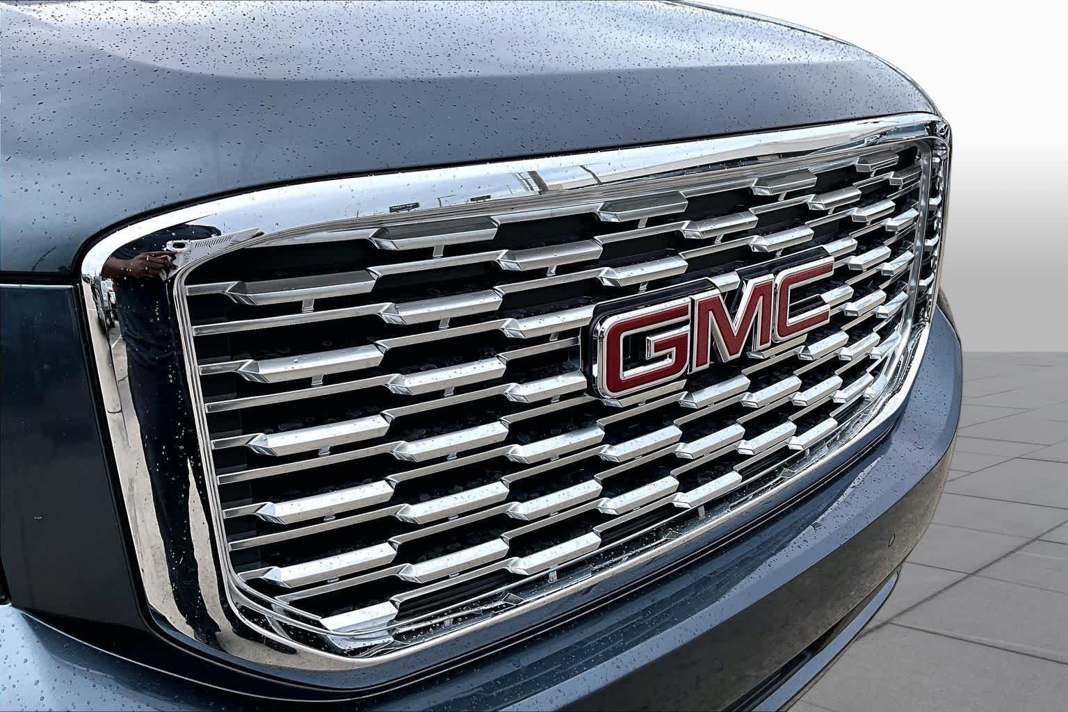 Used 2019 Dark Sky Metallic GMC Denali image 30