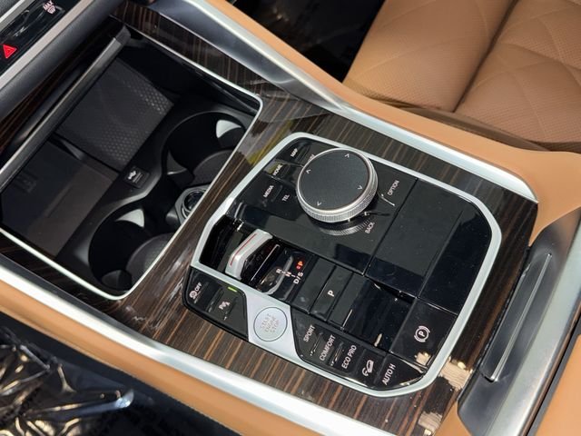 New 2027 Mineral White Metallic BMW xDrive40i image 20