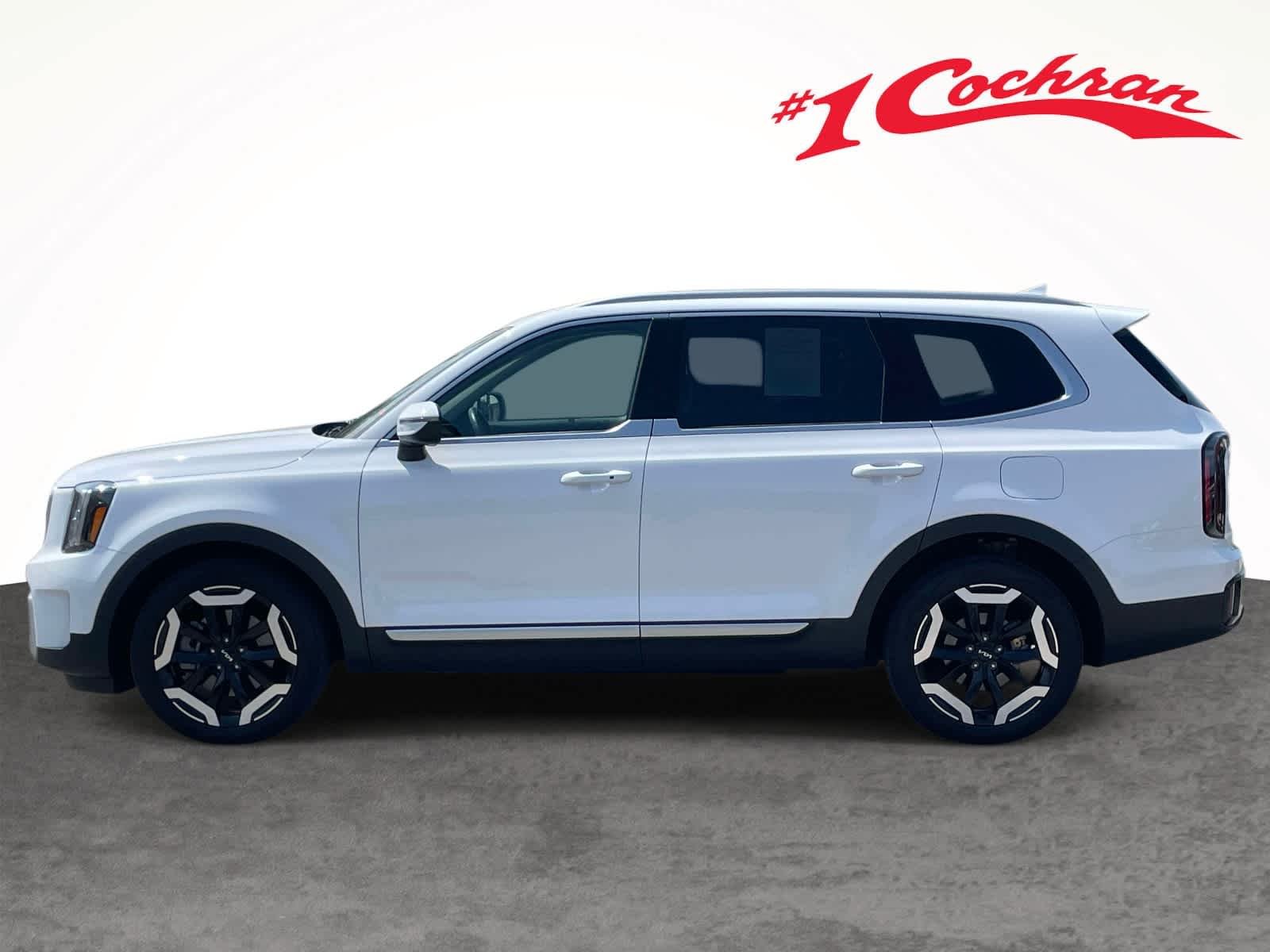 Certified Used 2025 Glacial White Pearl Kia EX image 15