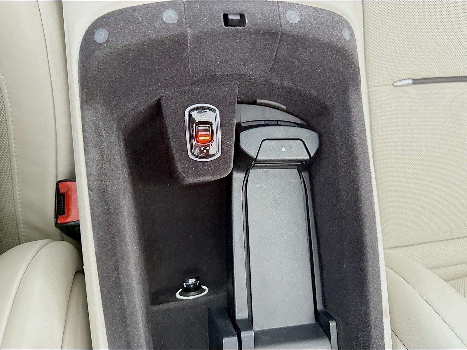 Used 2016 English White Rolls-Royce  image 25