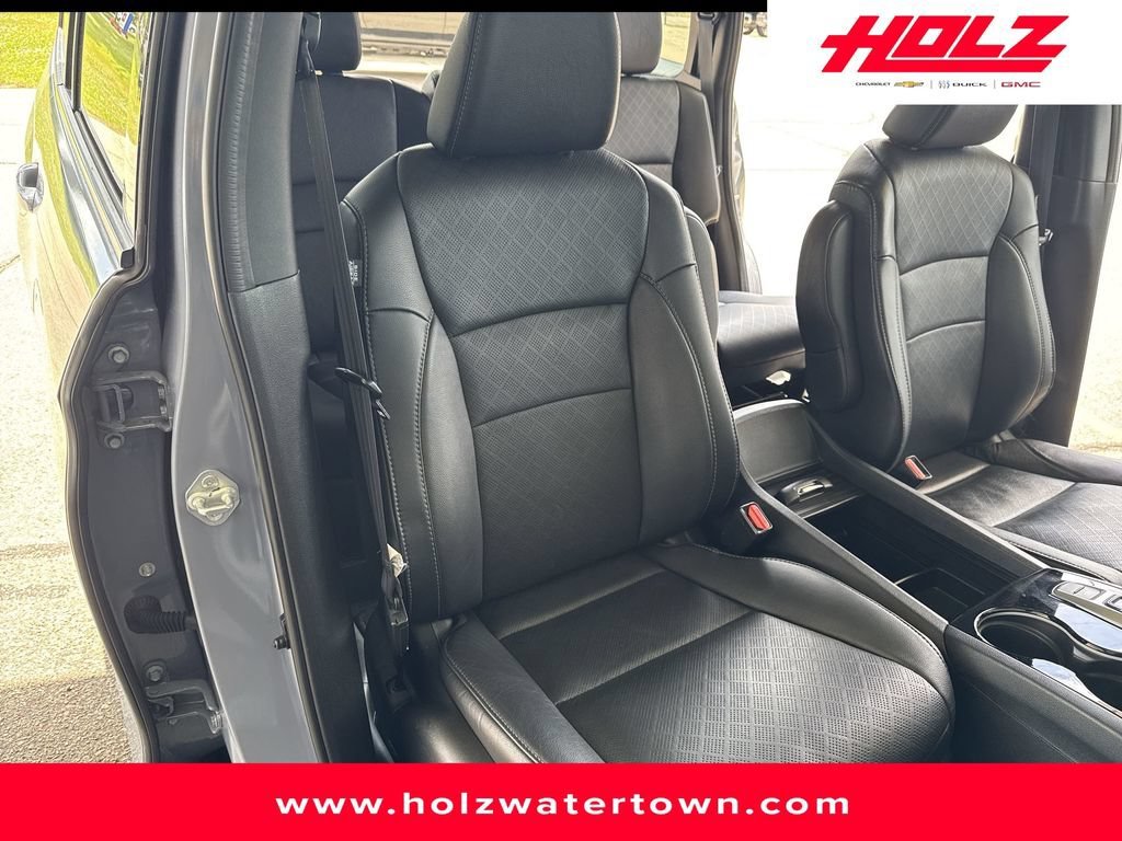 Used 2022 Gray Honda AWD Elite image 24