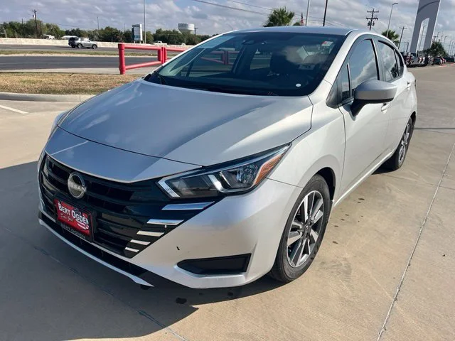Used 2024 Silver Nissan 1.6 SV image 3