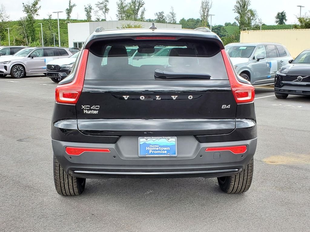 2026 Volvo XC40 Plus - Photo 24