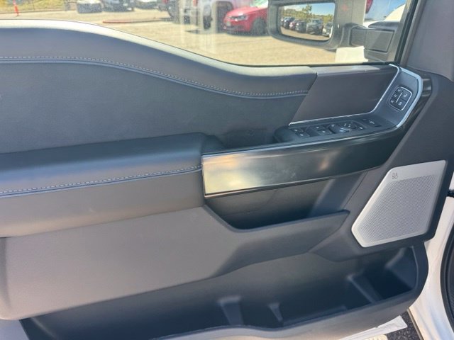 New 2027 Star White Metallic Tri-Coat Ford F-250® Platinum® image 14