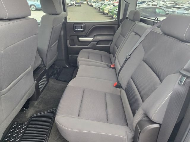Used 2018 White Chevrolet LT image 10
