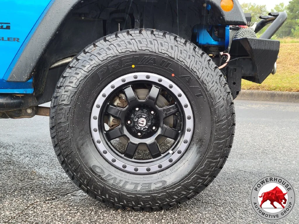 Used 2015 Blue Jeep Sport image 12