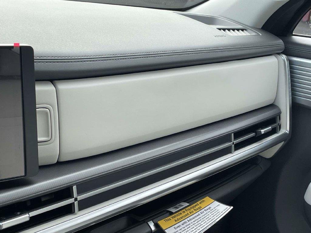 New 2026 Gray Hyundai SE FWD image 30