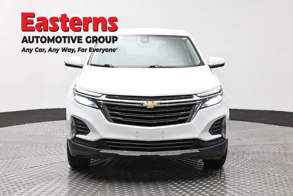 Used 2022 White Chevrolet LT image 2