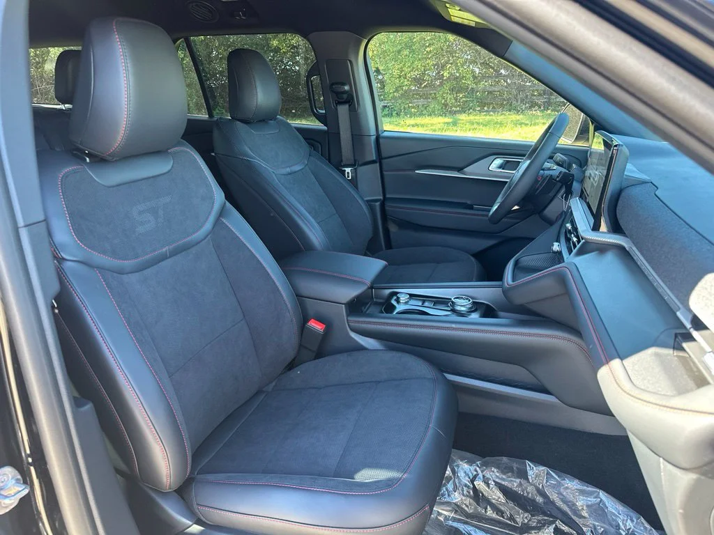 New 2027 Agate Black Metallic Ford ST image 21