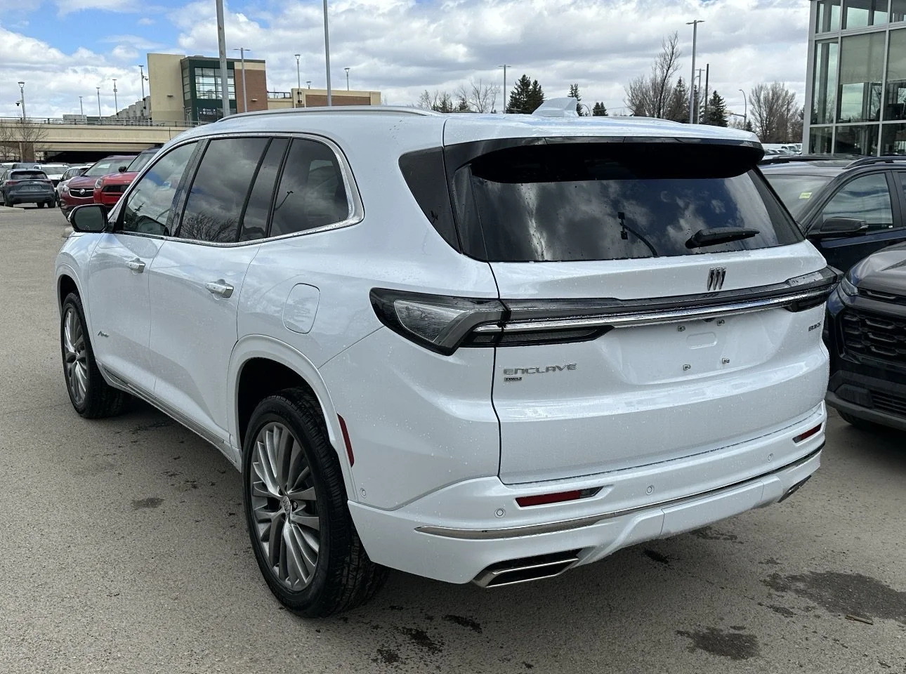 New 2026 Iridescent White Tricoat Buick Avenir image 4