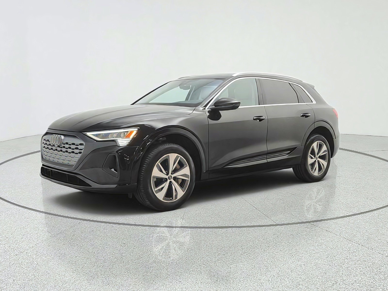2024 Audi Q8 e-tron