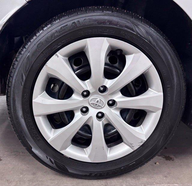 Used 2025 CLASSIC SILVER METALLIC Toyota  image 8