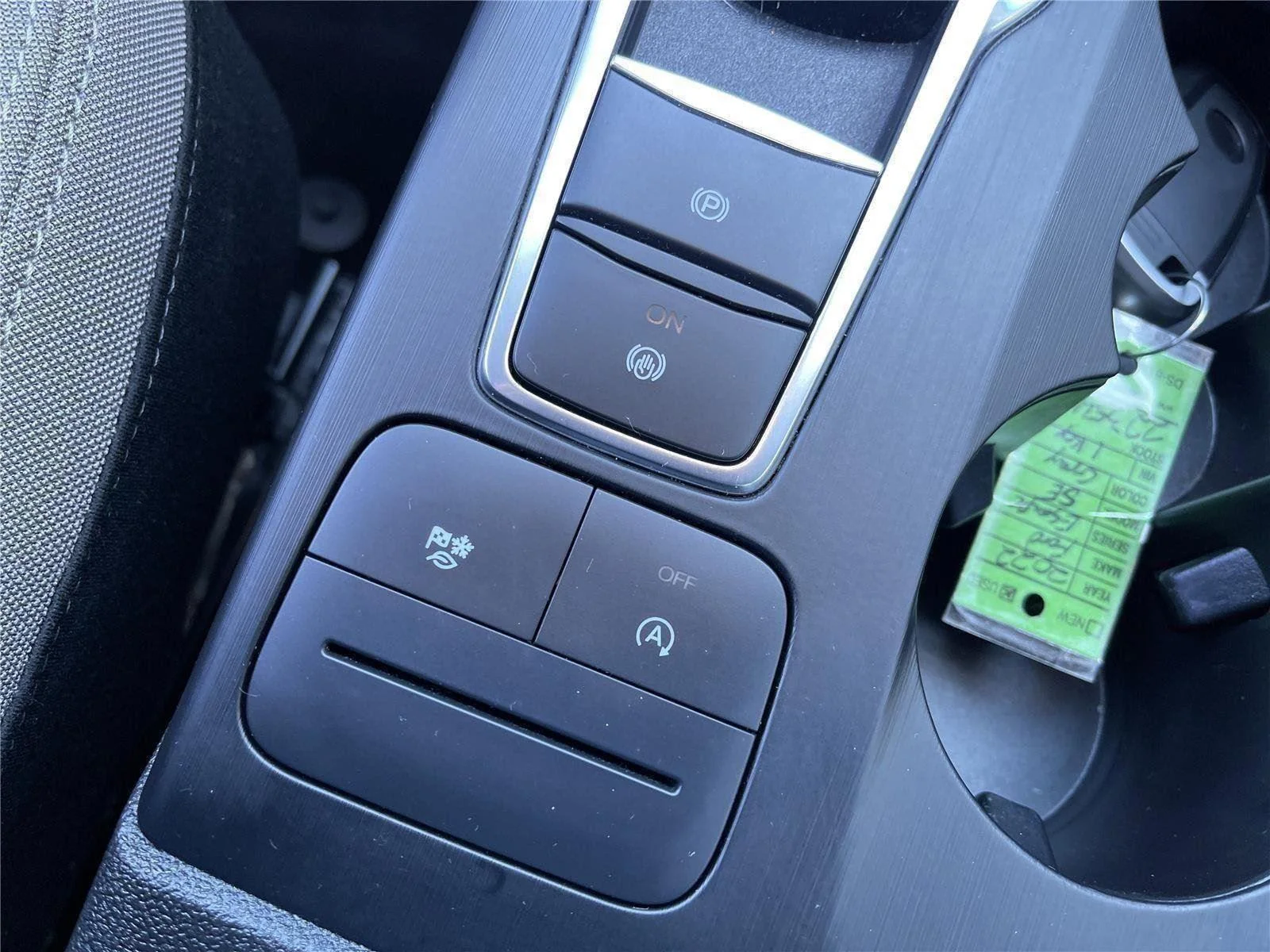 Used 2022 Gray Ford SE image 28