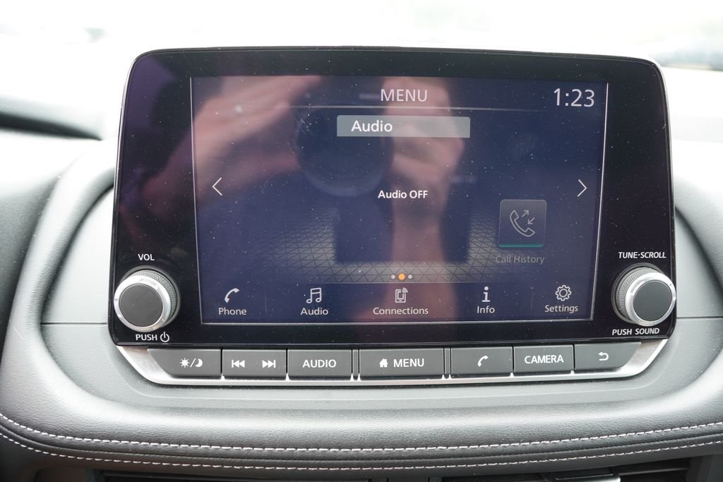 Used 2025 Deep Ocean Blue Pearl Nissan SV image 5