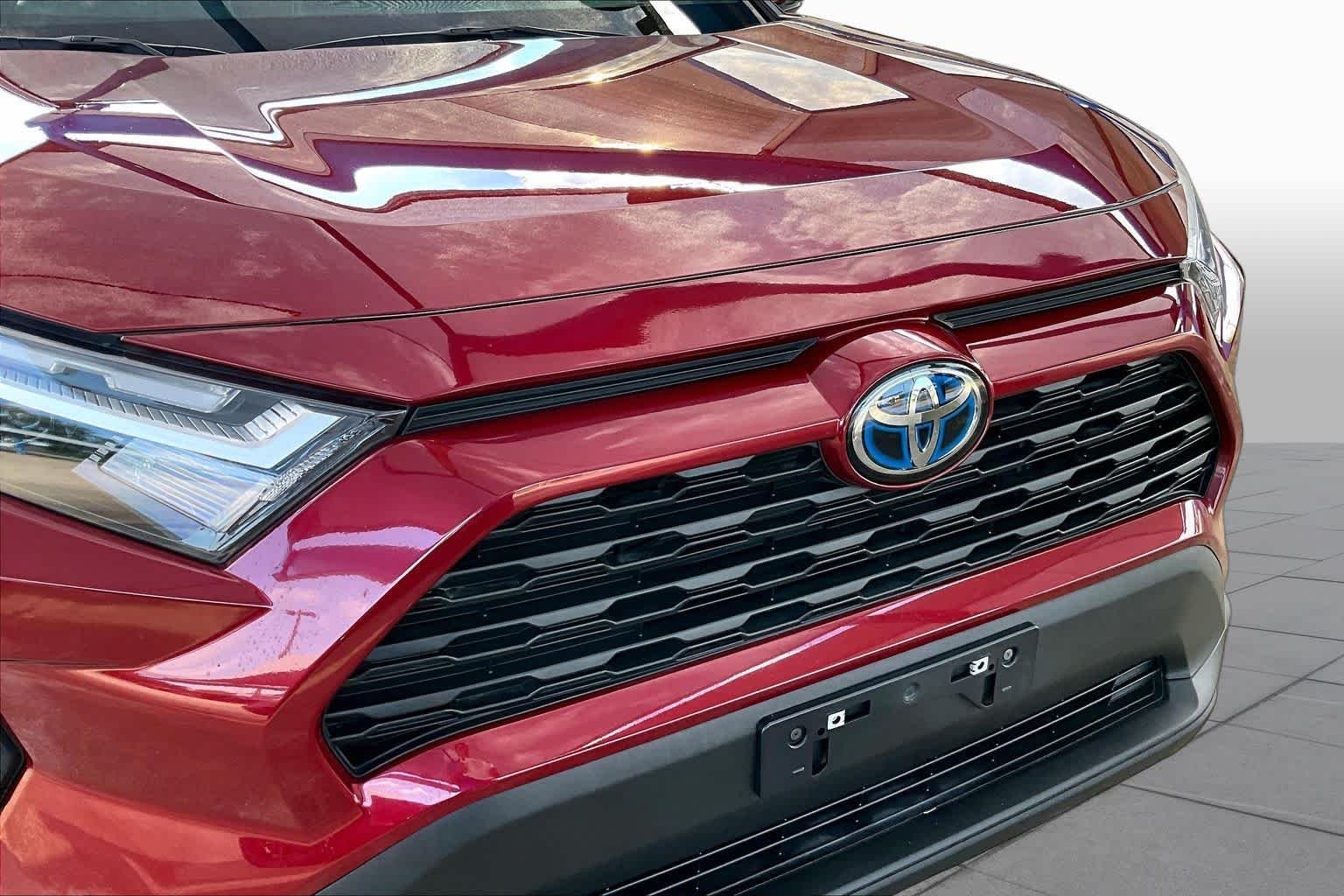 Used 2024 Ruby Flare Pearl Toyota Hybrid XLE Premium image 30