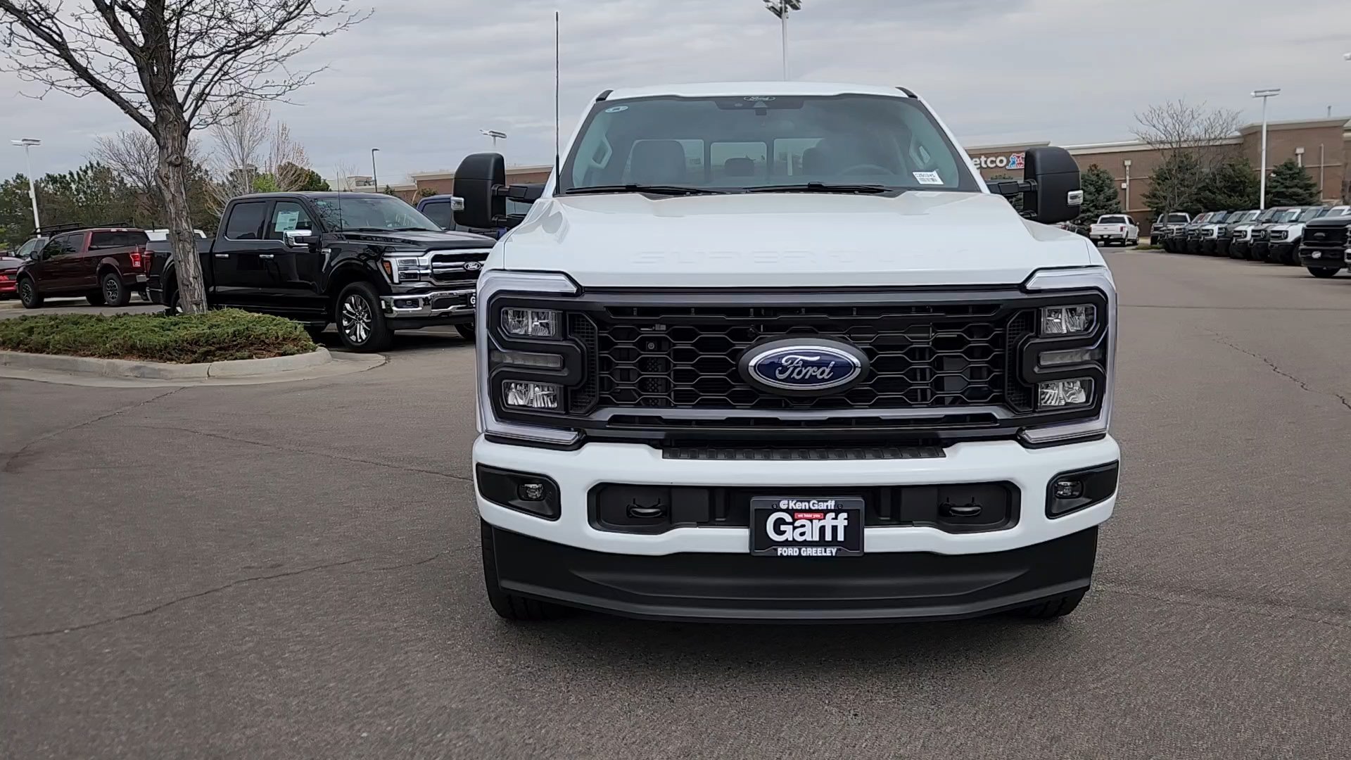 New 2026 Oxford White Ford XL image 4