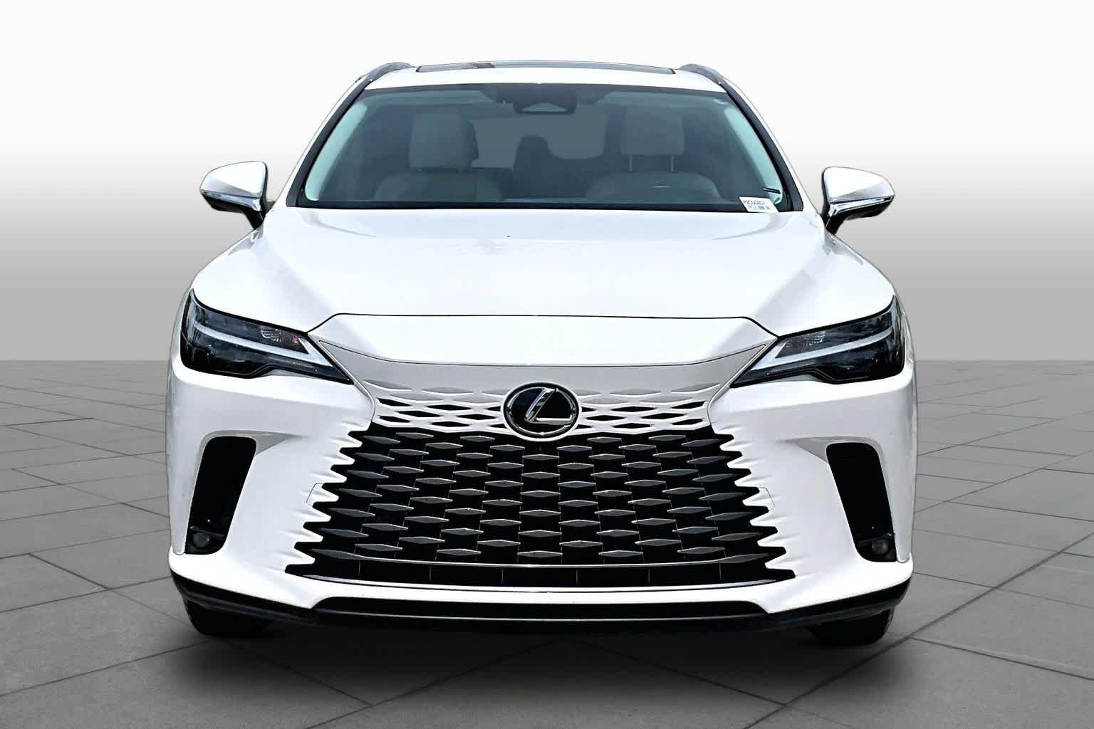 Used 2023 Eminent White Pearl Lexus Premium image 4