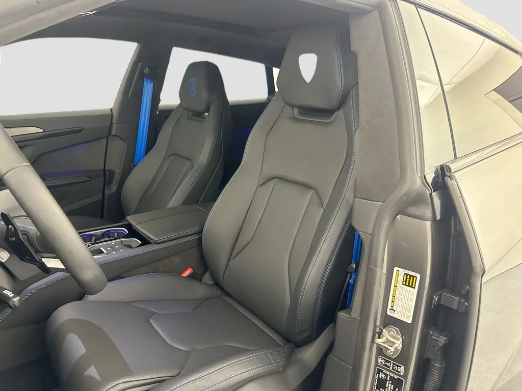 2025 Lamborghini Urus SE - Photo 22
