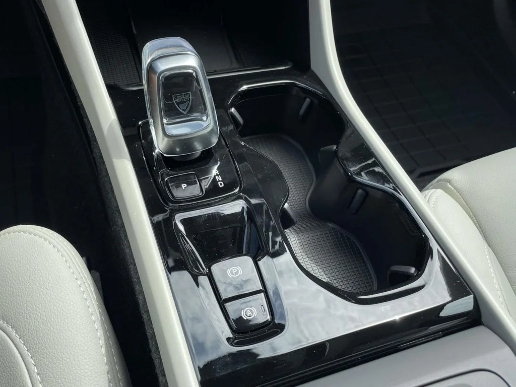 New 2026 Onyx Black Volvo Plus image 22
