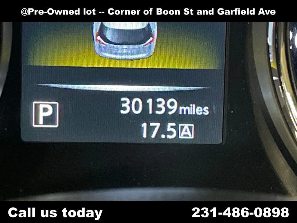 Used 2016 Black Nissan SL image 22