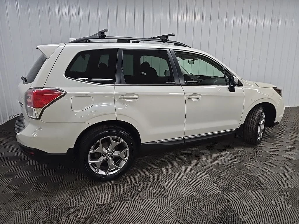 Used 2017 White Subaru 2.5i Touring image 3