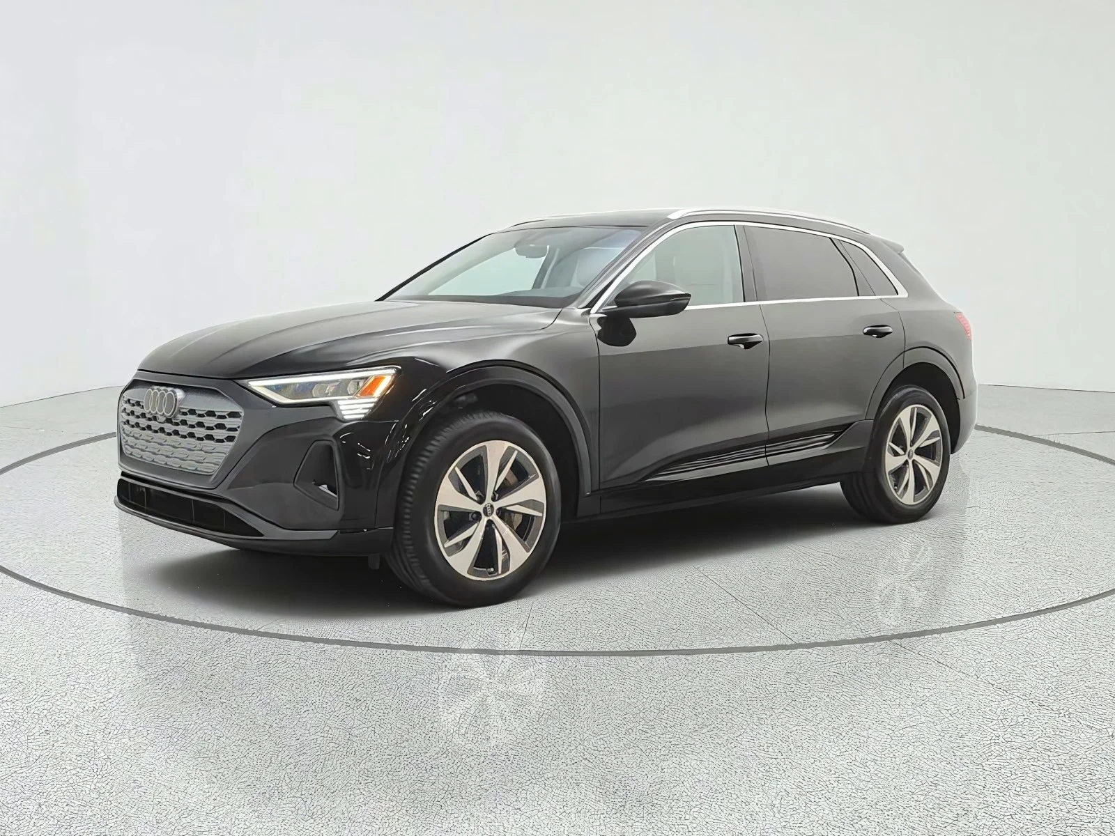 2024 Audi Q8 e-tron