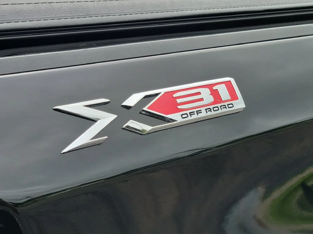 Used 2019 Onyx Black GMC  image 26