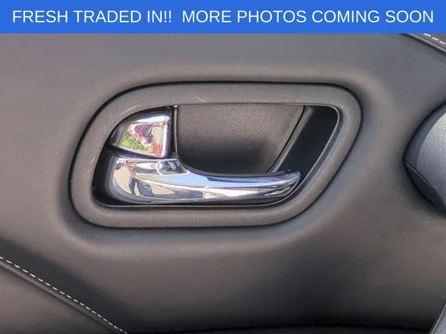 Used 2023 White INFINITI LUXE image 30