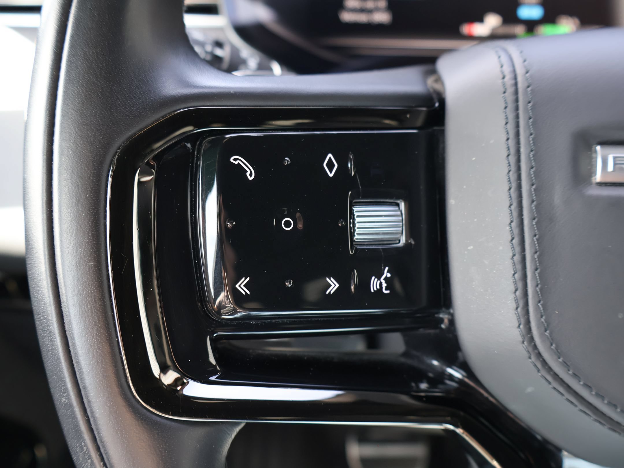 Used 2023 Fuji White Land Rover Autobiography image 17