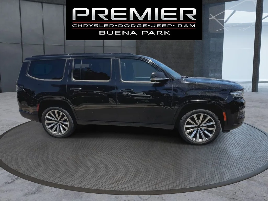 Used 2022 Black Jeep Series II image 9