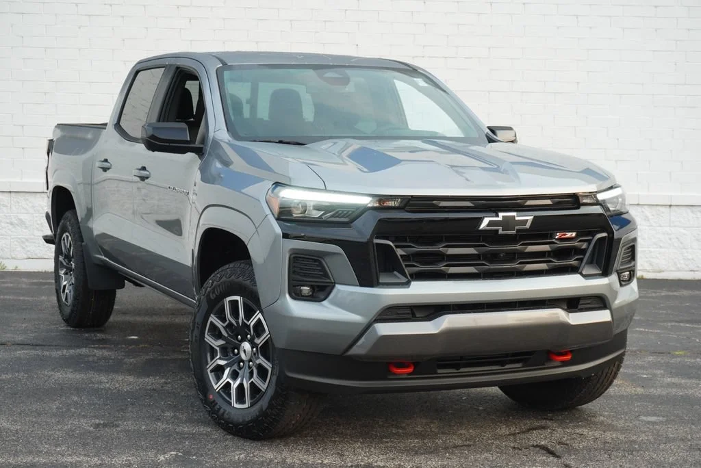 New 2026 Sterling Gray Metallic Chevrolet Z71 image 4