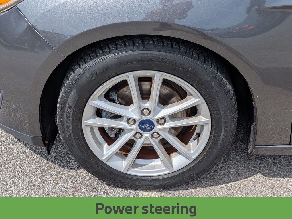 Used 2018 Gray Ford SE image 12
