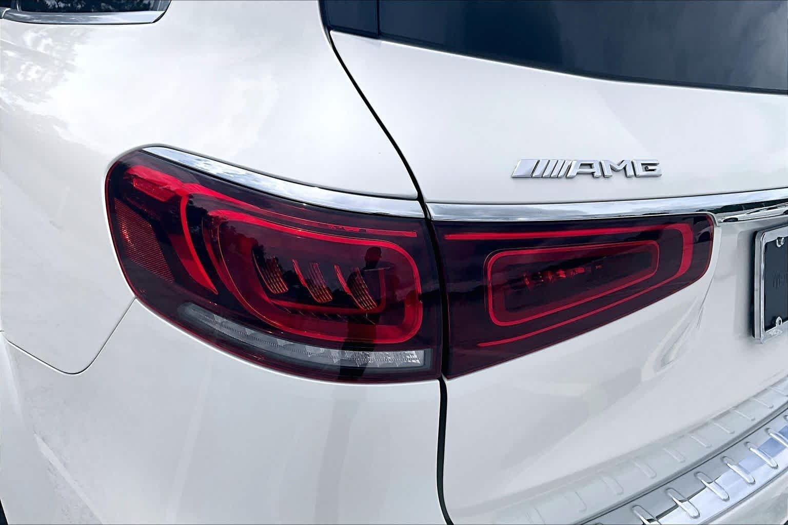Used 2022 MANUFAKTUR Diamond White Bright Mercedes-Benz AMG® GLS 63 image 27