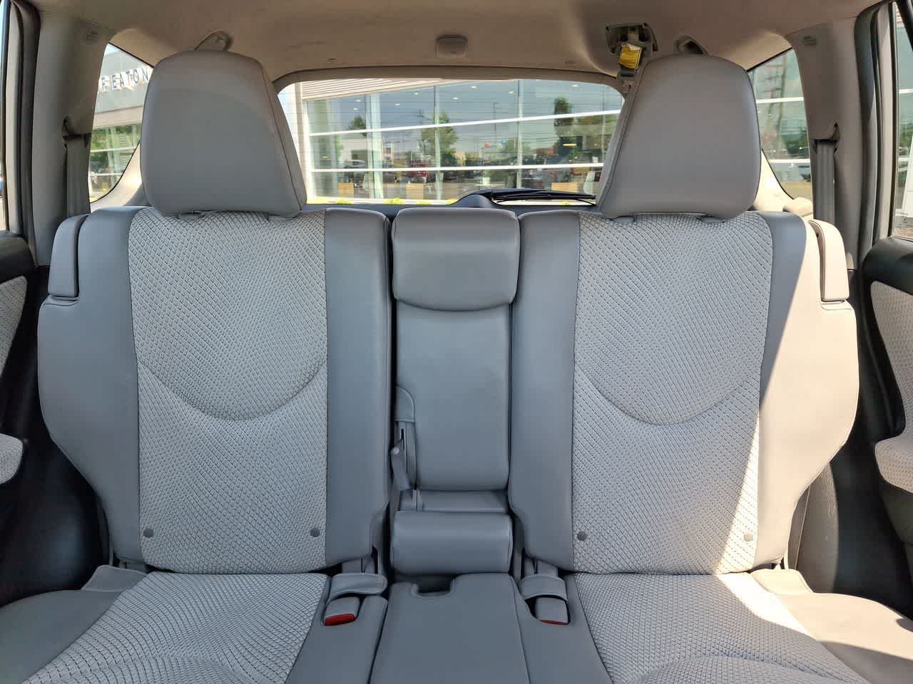 Used 2012 Classic Silver Metallic Toyota  image 13