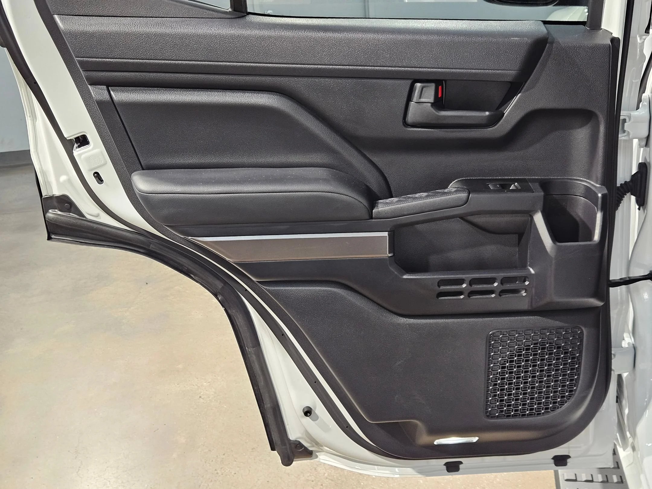 Certified Used 2025 Ice Cap Toyota SR5 image 33