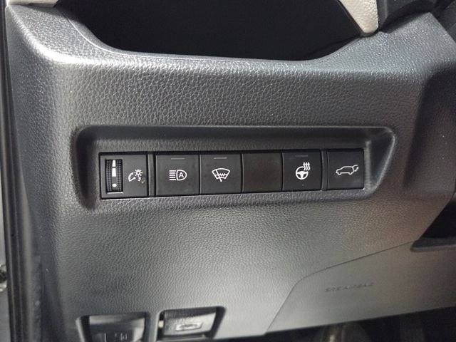 Used 2021 Silver Toyota XLE Premium image 29