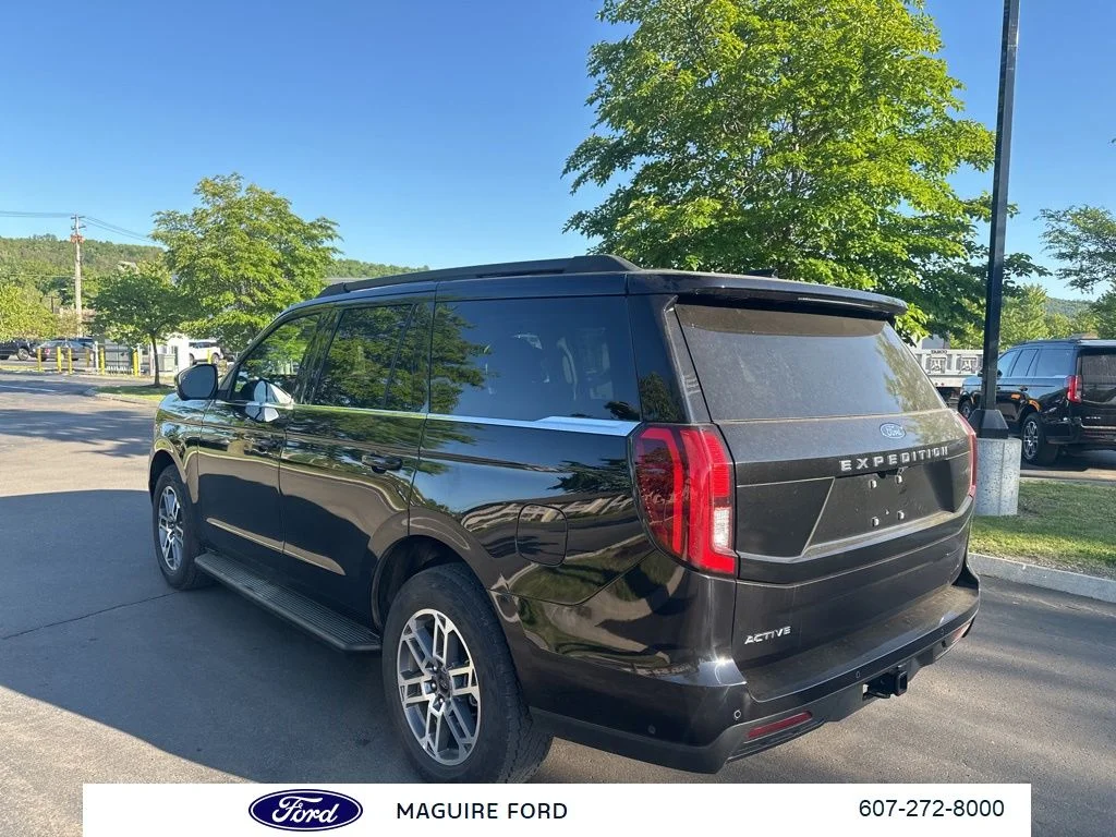 Used 2025 Black Ford Active image 7