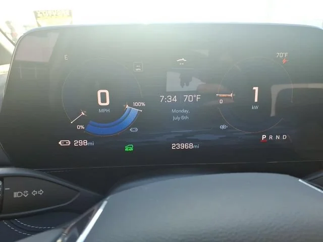 Used 2024 Summit White Chevrolet LT image 15