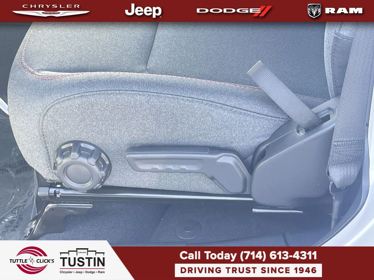 New 2027 Bright White Clear-Coat Paint Jeep Rubicon image 28