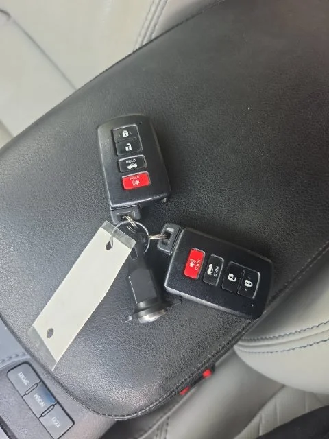 Used 2013 Black Toyota Limited image 42