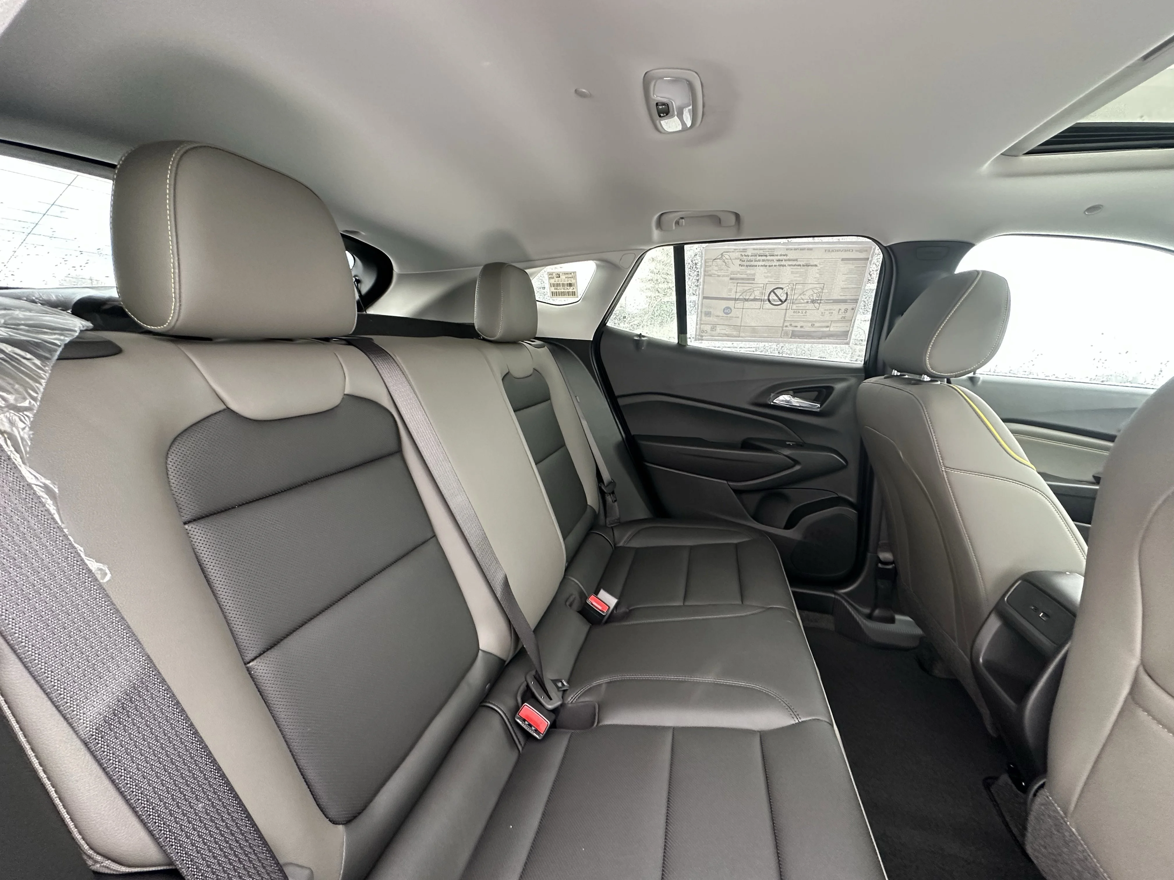 New 2026 Mosaic Black Metallic Chevrolet ACTIV image 21