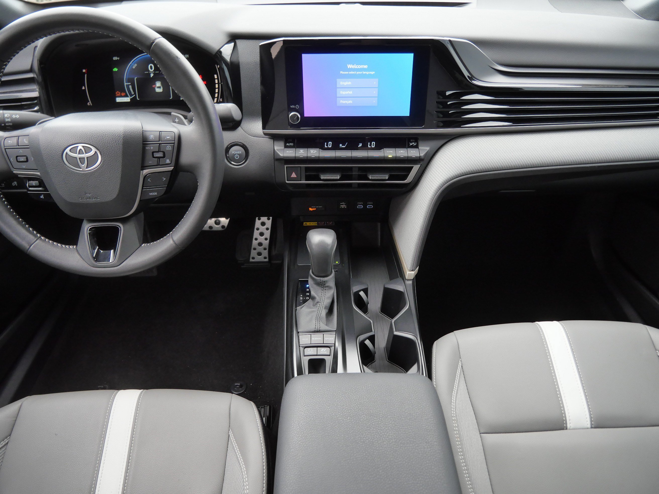 Used 2025 Midnight Black Metallic Toyota SE image 11