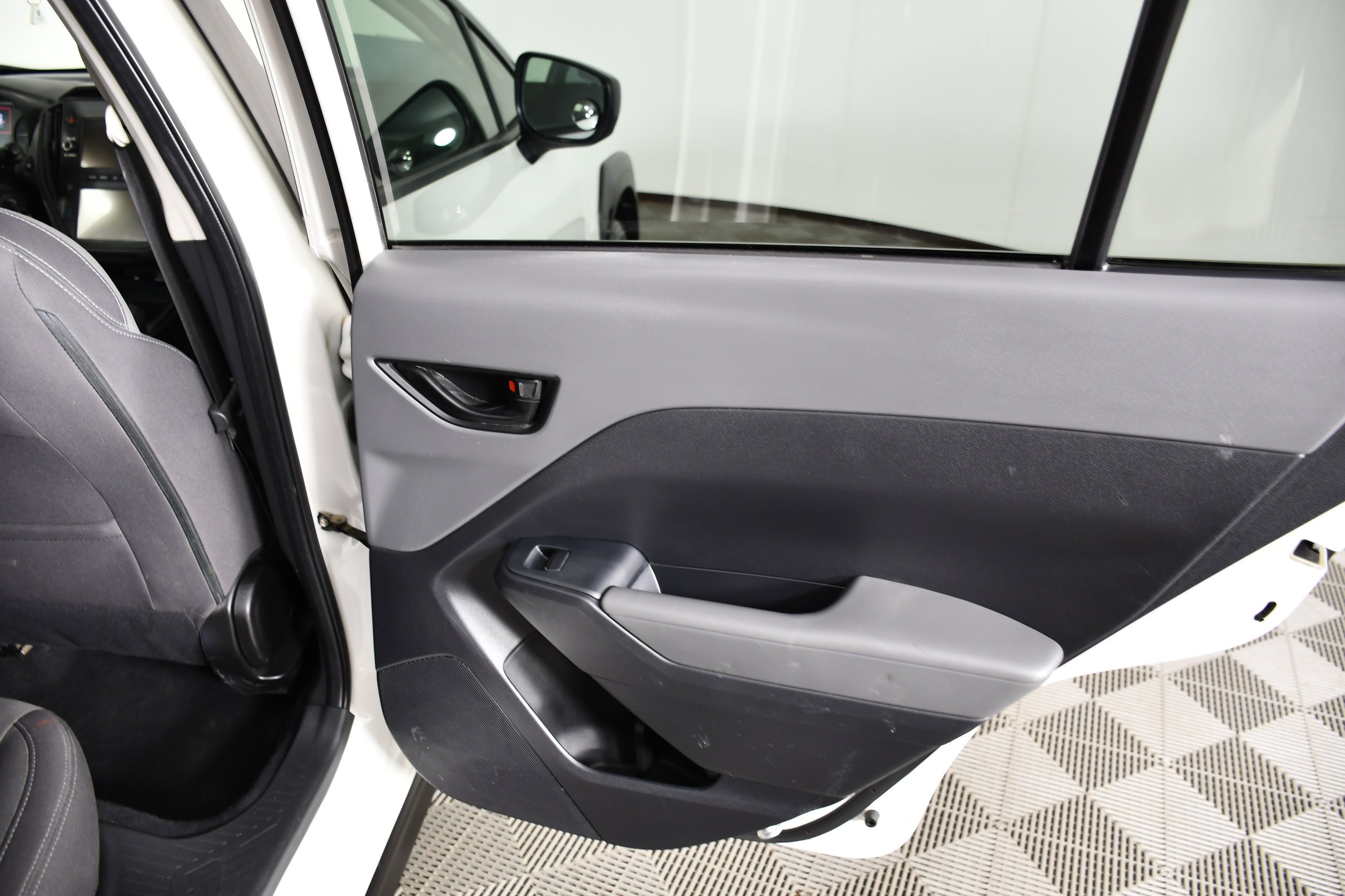 Used 2024 Crystal White Pearl Subaru Base image 42
